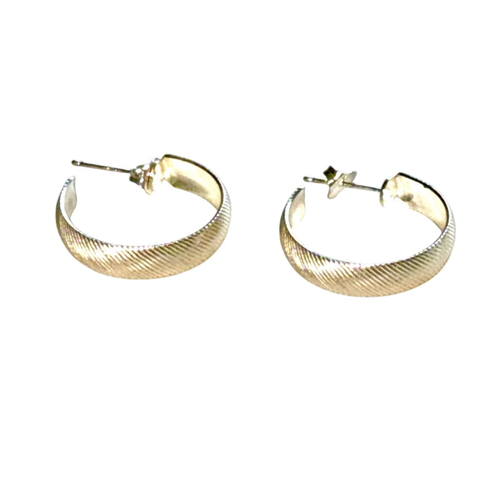 Vintage Silver Textured Hoop Earrings Lightweight .75"